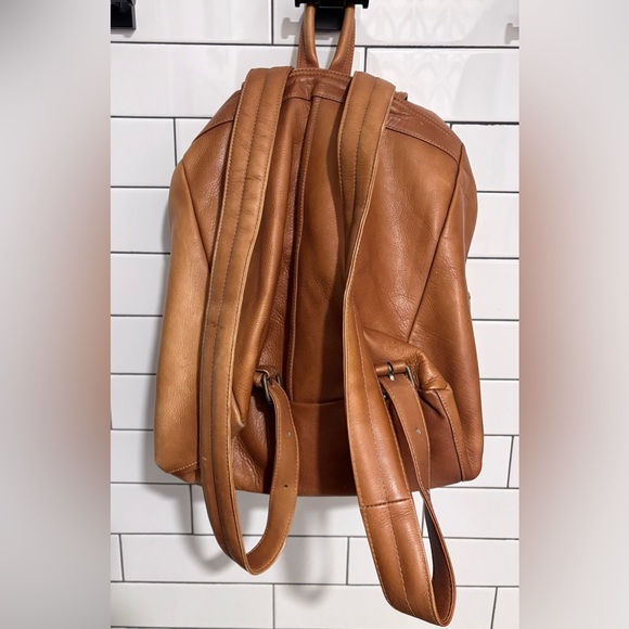 Elegant Tan Leather Backpack - Picture 2 of 7